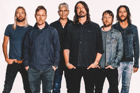 04-foo-fighters-press-2017-cr-Brantley-Gutierrez-billboard-1548